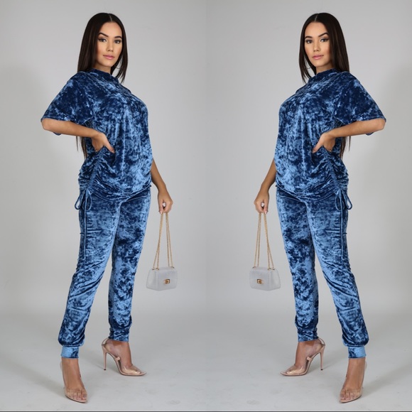 Glamour Velour Sets - Picture 3 of 4